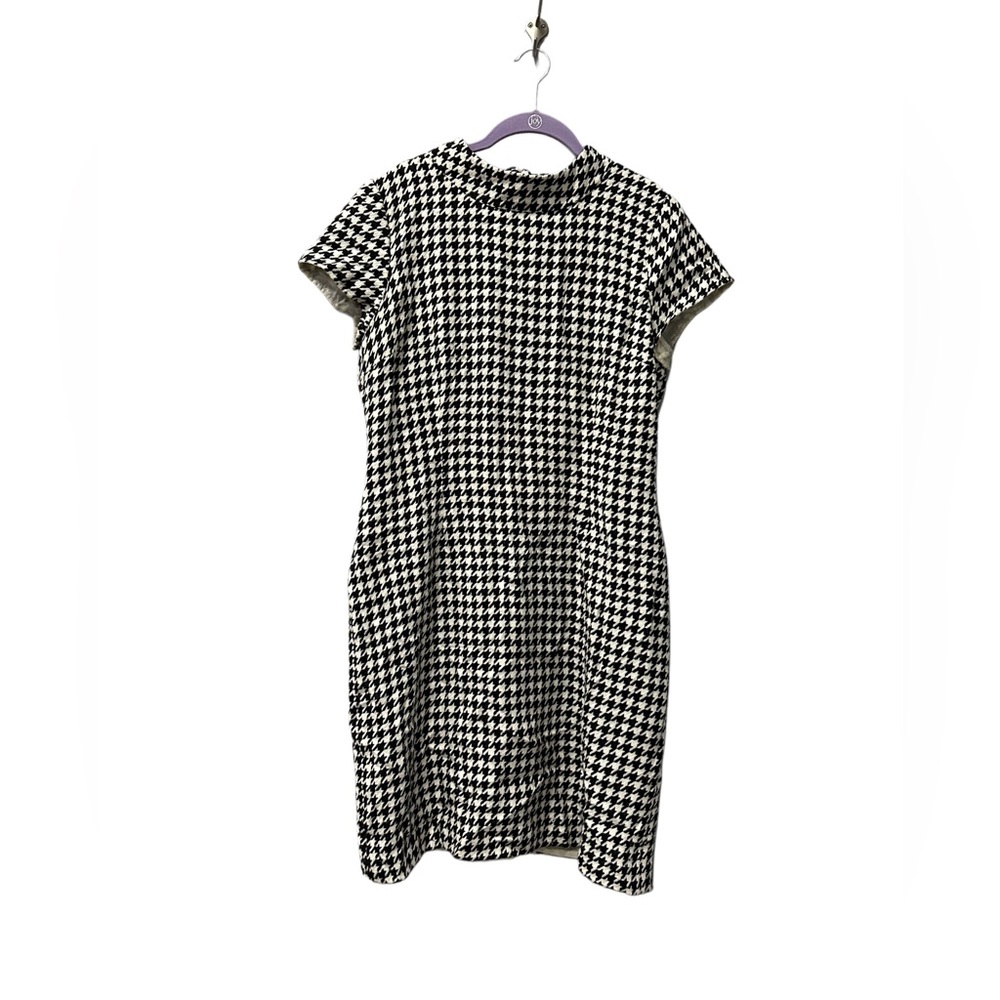 Metrostyle Black & White Houndstooth Sheath Dress with Cap Sleeves
